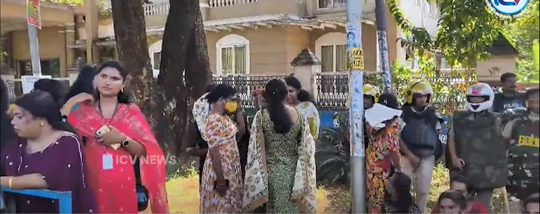 ട്രാൻസ്ജെൻഡേഴ്സ് തൃശൂർ  കമ്മീഷണർ ഓഫീസ്    ഉപരോധിക്കുന്നു
